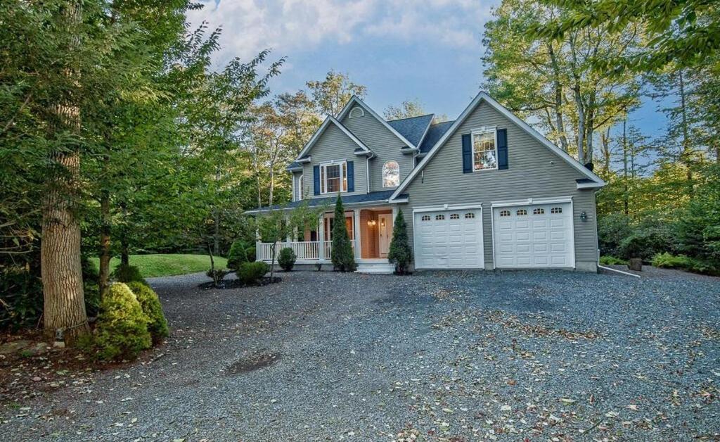 Luxury 4 Bedroom House In Pocono Mountains In Golf Course Near Lake Tobyhanna Екстериор снимка