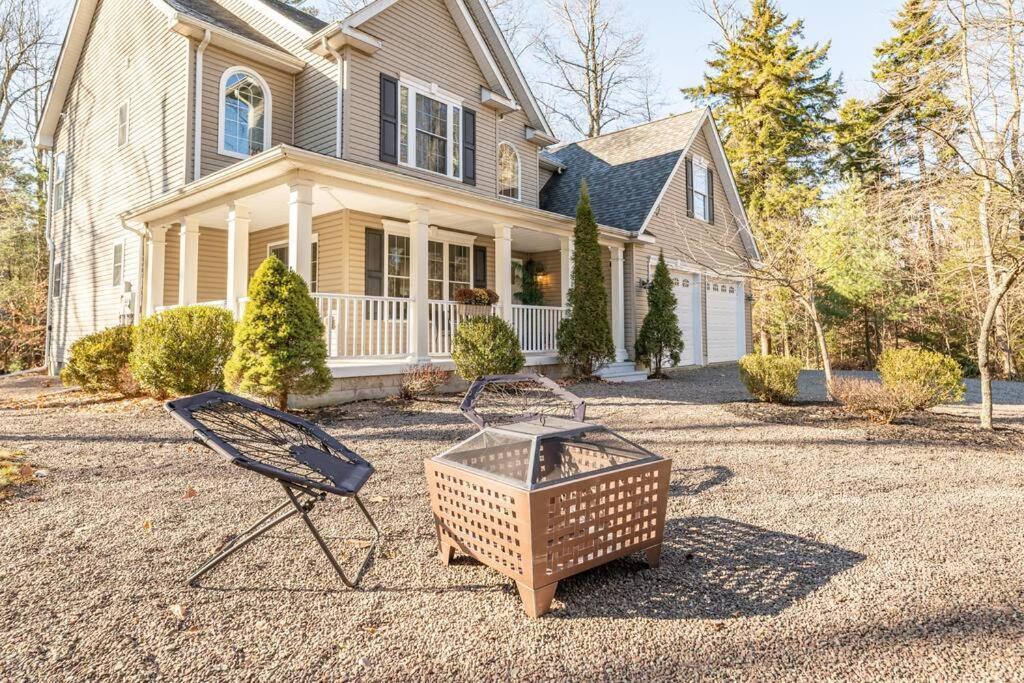 Luxury 4 Bedroom House In Pocono Mountains In Golf Course Near Lake Tobyhanna Екстериор снимка