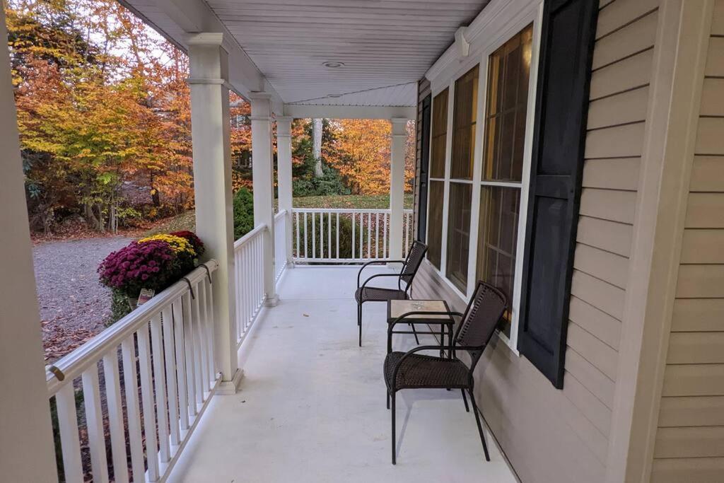 Luxury 4 Bedroom House In Pocono Mountains In Golf Course Near Lake Tobyhanna Екстериор снимка