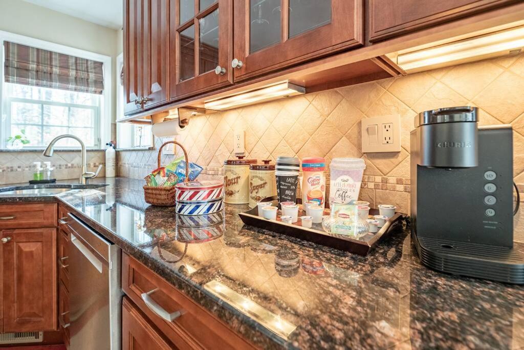 Luxury 4 Bedroom House In Pocono Mountains In Golf Course Near Lake Tobyhanna Екстериор снимка