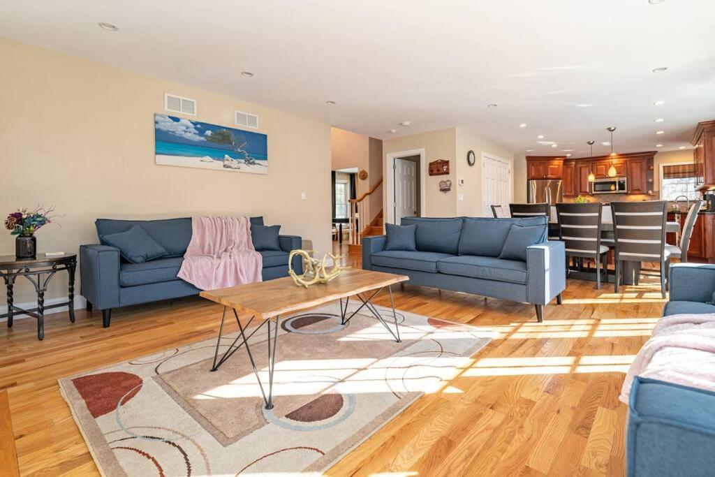 Luxury 4 Bedroom House In Pocono Mountains In Golf Course Near Lake Tobyhanna Екстериор снимка