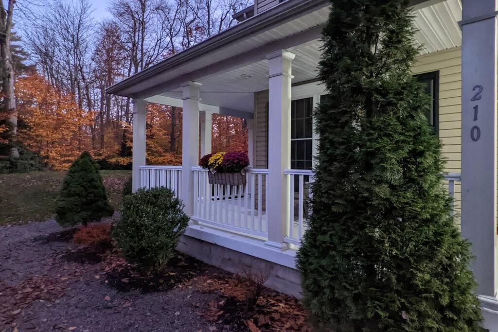 Luxury 4 Bedroom House In Pocono Mountains In Golf Course Near Lake Tobyhanna Екстериор снимка