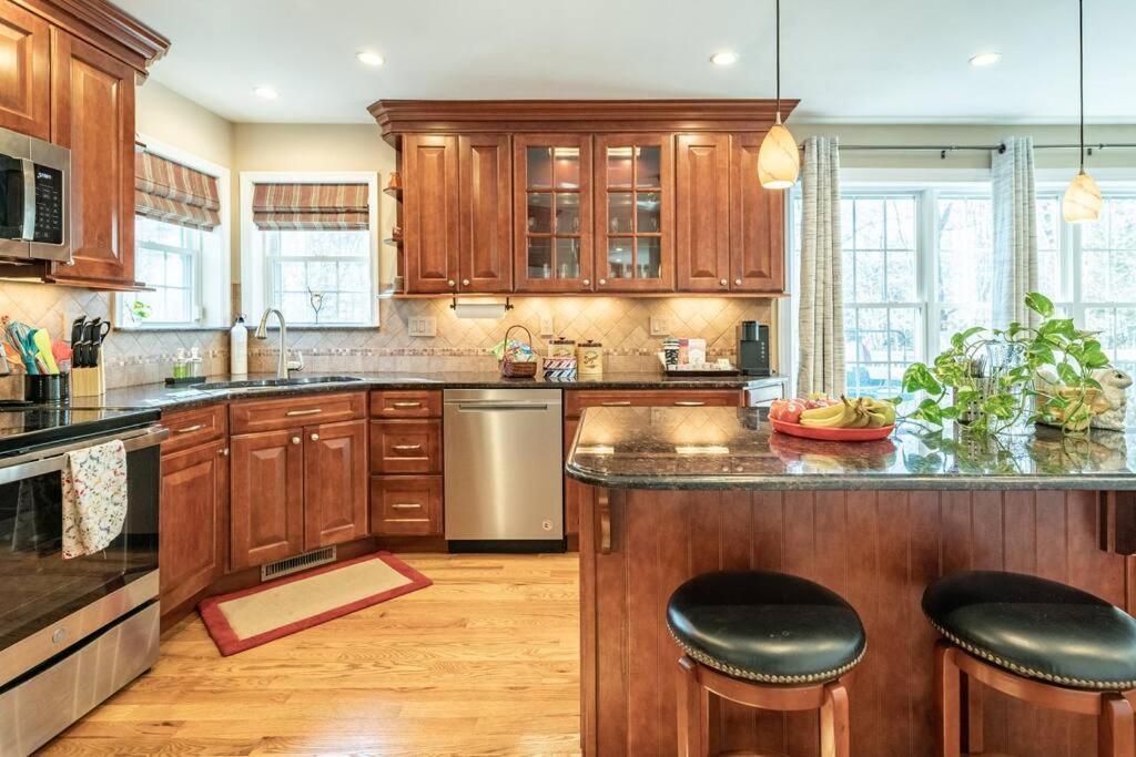 Luxury 4 Bedroom House In Pocono Mountains In Golf Course Near Lake Tobyhanna Екстериор снимка
